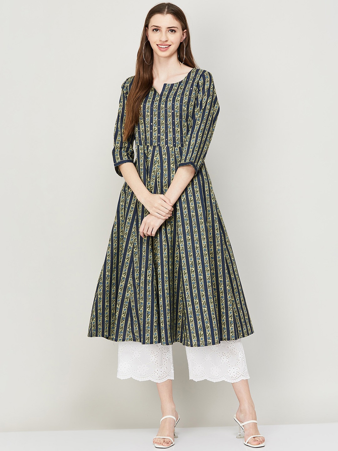 

Melange by Lifestyle Women Floral Printed Cotton Kurta, Blue