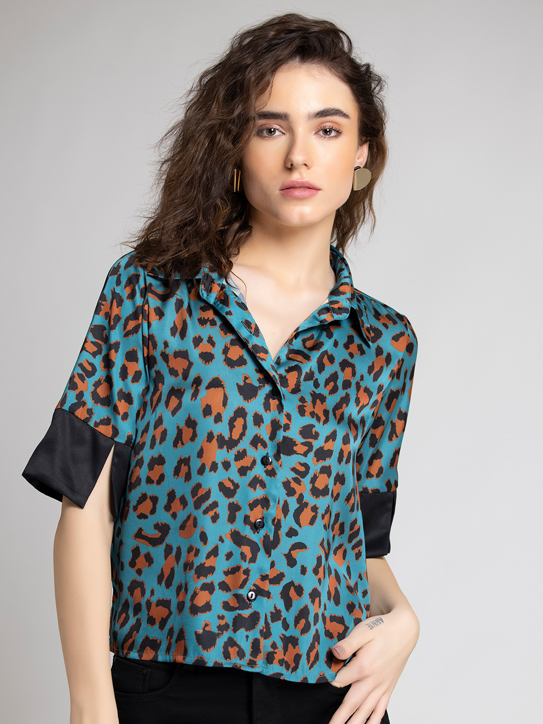 

SHAYE Women Teal Contemporary Printed Casual Shirt