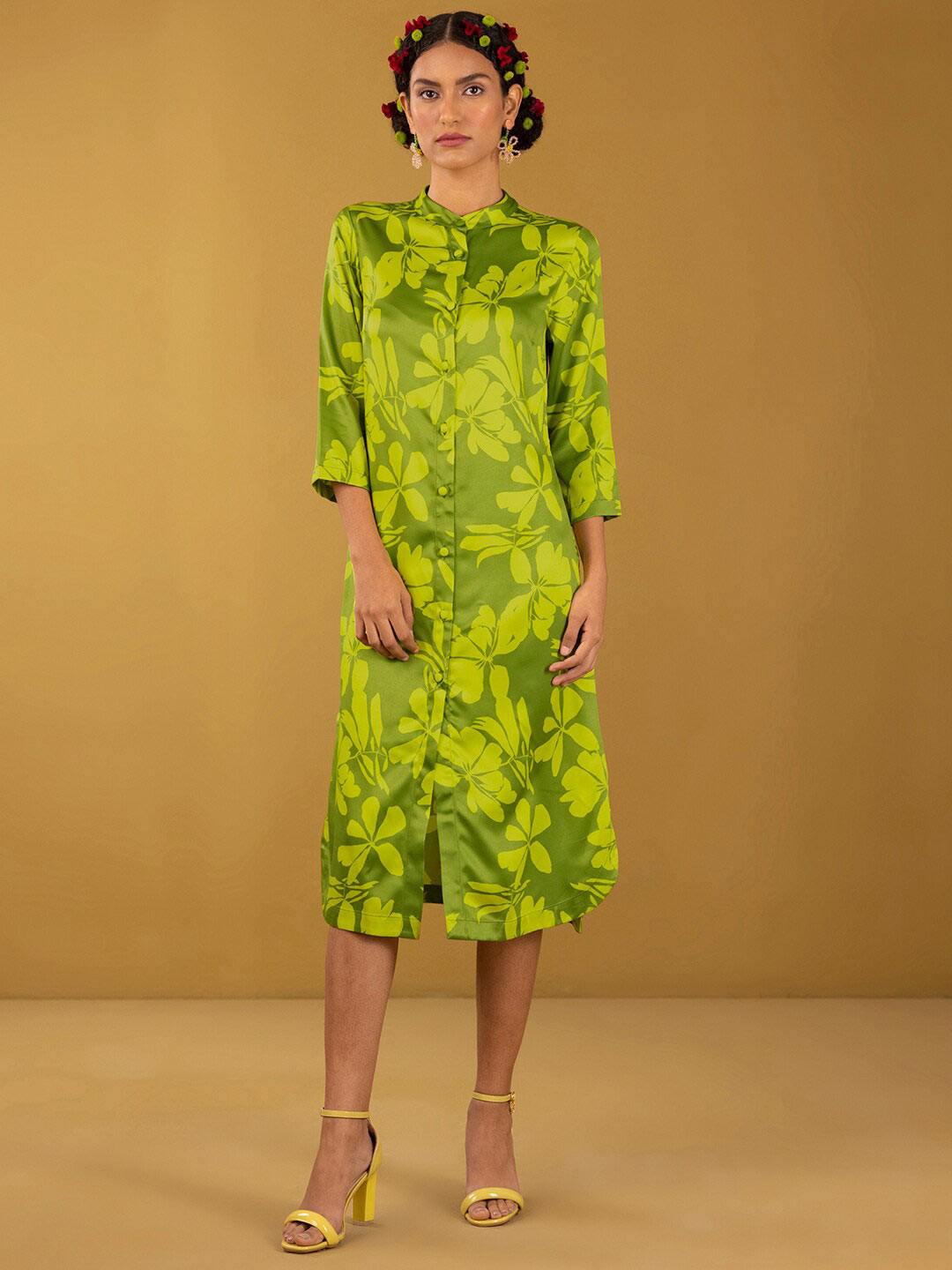 

Marigold by FableStreet Green Floral Printed Satin Shirt Midi Dress