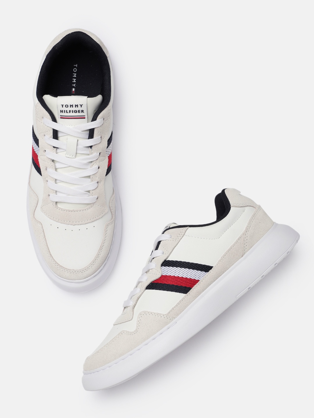 

Tommy Hilfiger Men Leather Lightweight Sneakers, White