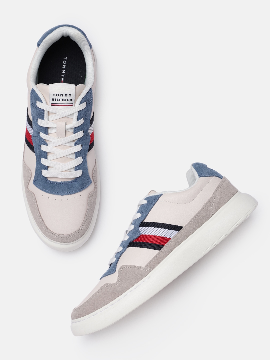 

Tommy Hilfiger Men Leather Lightweight Sneakers, White