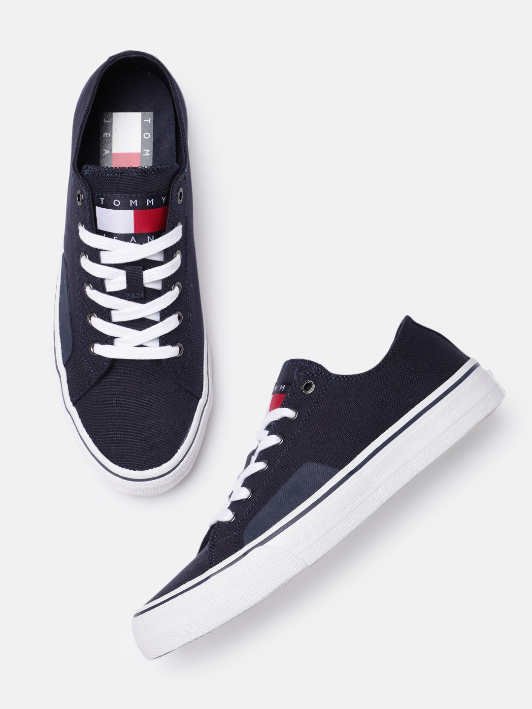 

Tommy Hilfiger Men Solid Skate Canvas Sneakers, Navy blue