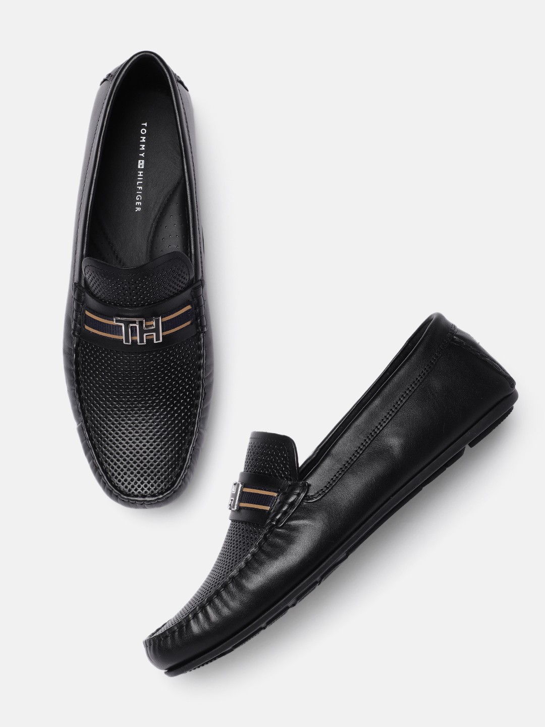 

Tommy Hilfiger Men Textured Leather Loafers, Black