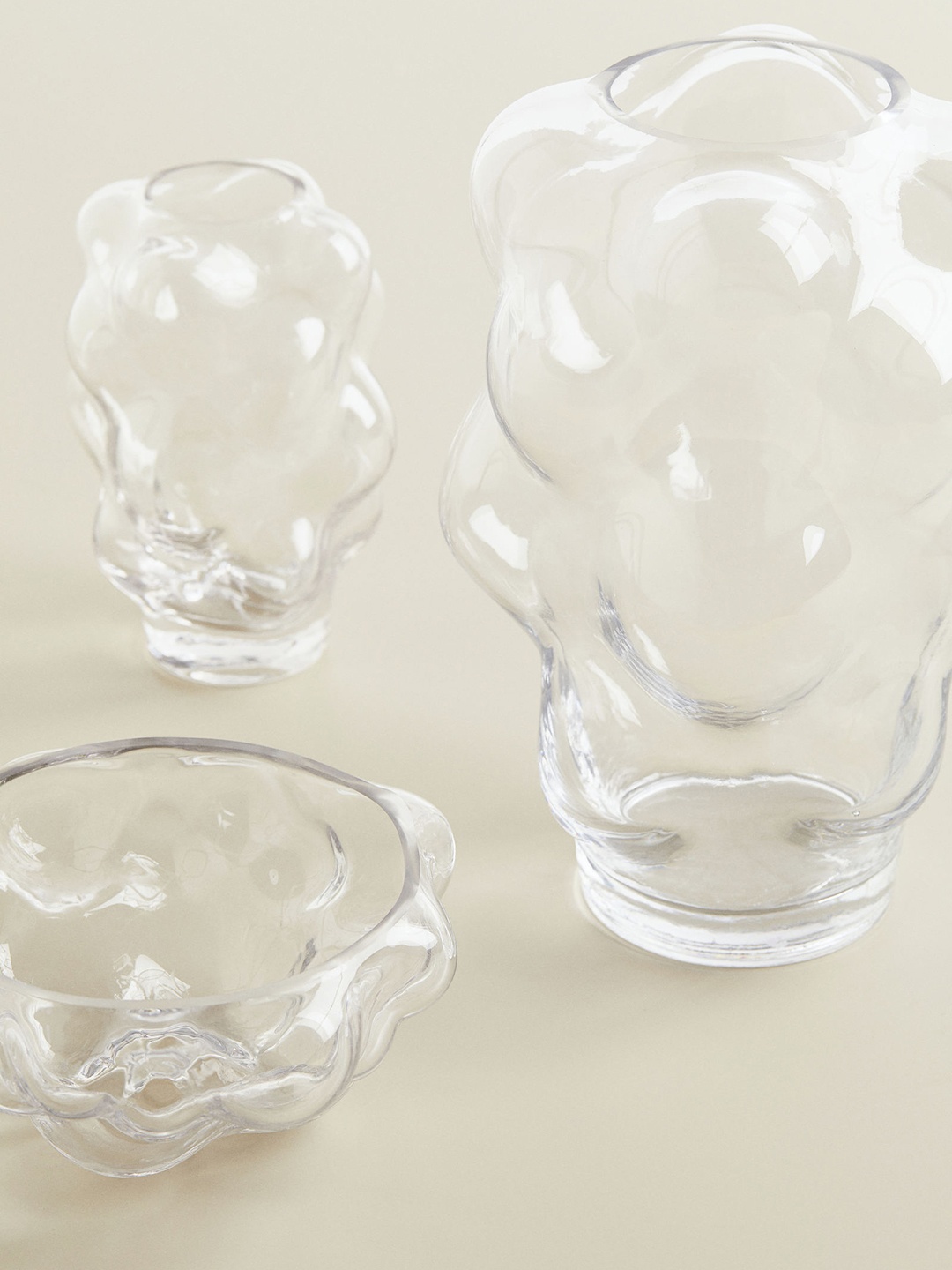 

H&M Transparent Bubbled Glass Vase