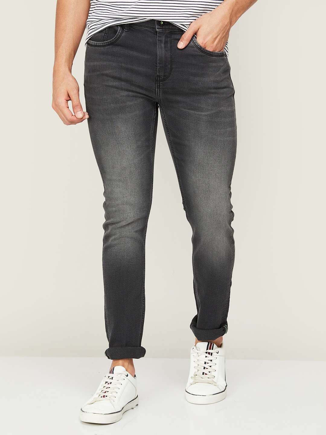 

Bossini Men Slim Fit Heavy Fade Jeans, Grey