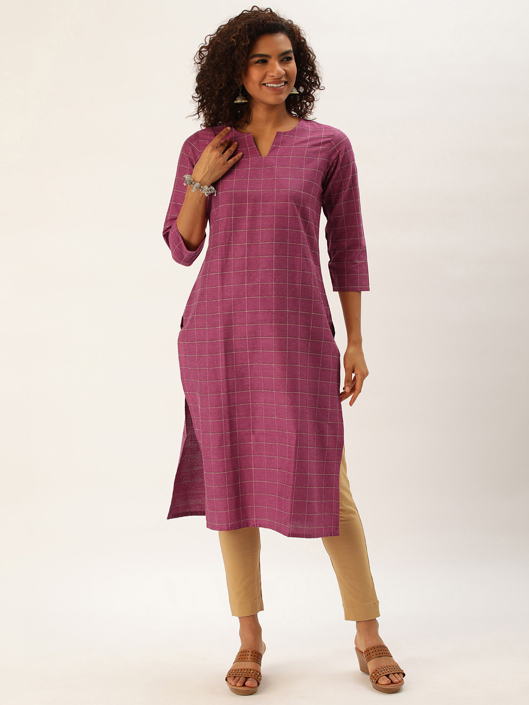 

Saanjh Women Checked Straight Kurta, Magenta