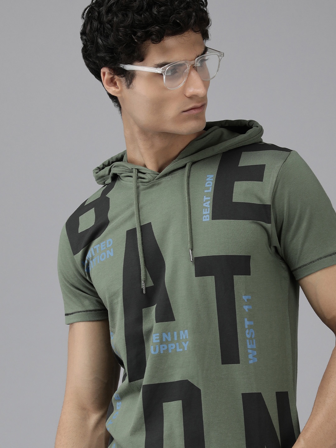 

BEAT LONDON by PEPE JEANS Men Brand Logo Printed Hooded Pure Cotton T-shirt, Olive