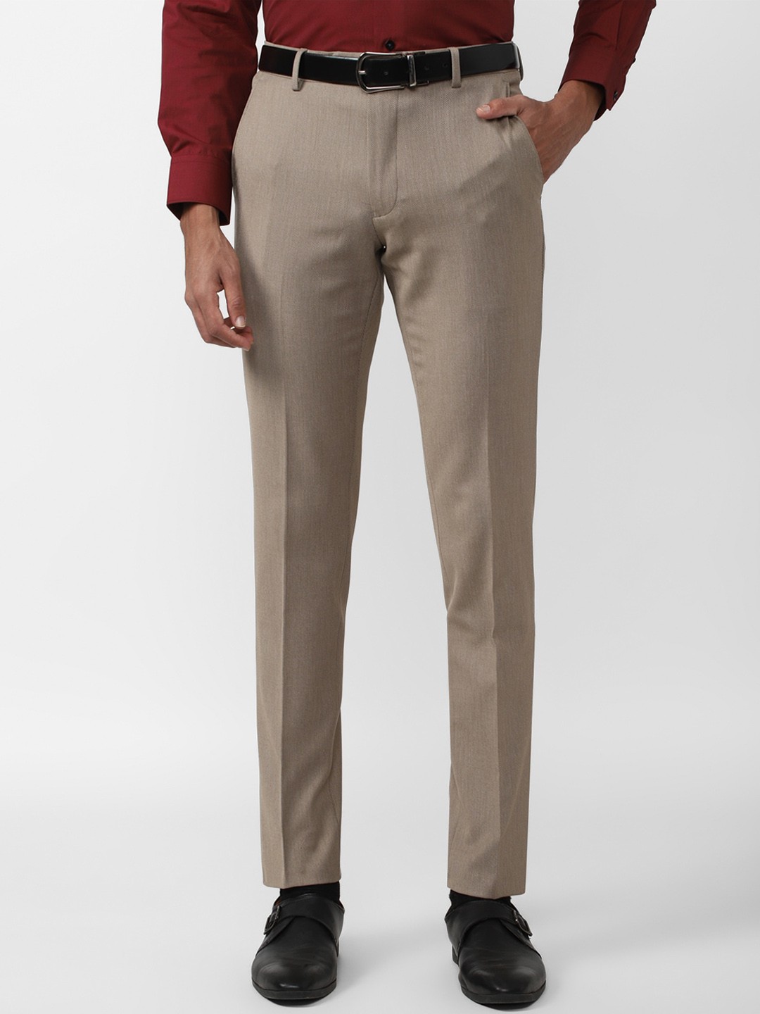 

Van Heusen Men Slim Fit Trousers, Beige