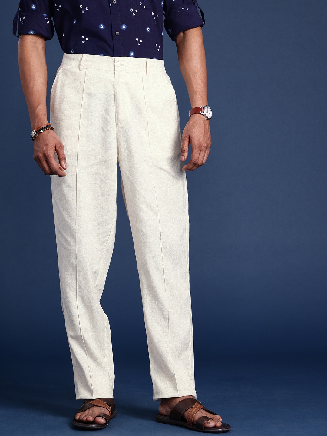 

Taavi Men Woven Legacy Trousers, Beige