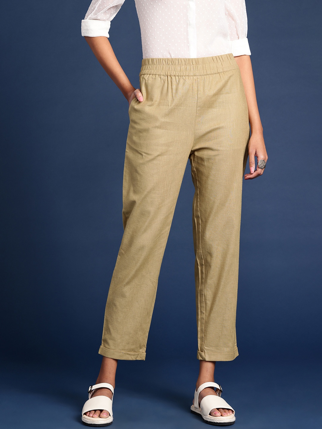 

Taavi Women Woven Legacy Trousers, Khaki
