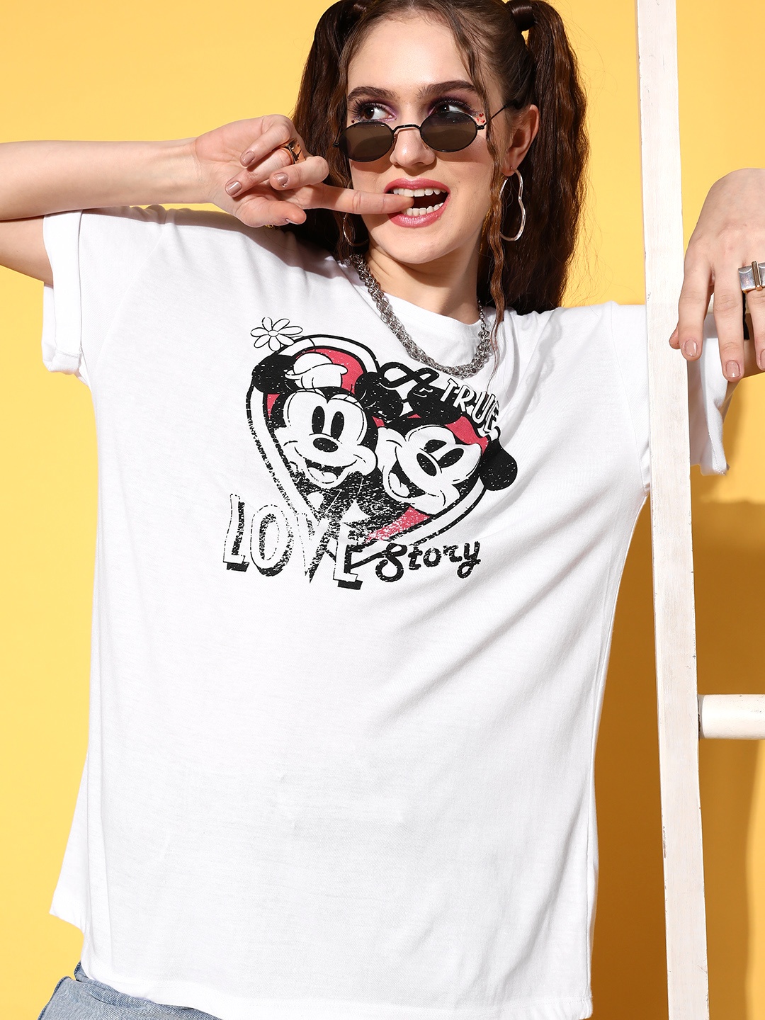 

Kook N Keech Disney Women Mickey & Minnie Printed Oversized Valentine T-shirt, White