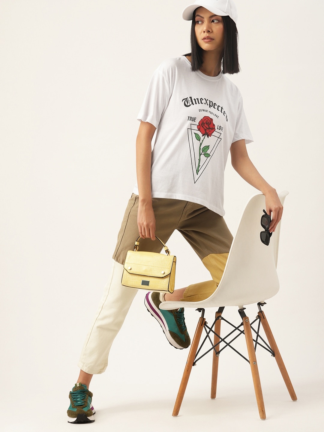 

Kook N Keech Women Typography Printed Relaxed Valentines T-shirt, White