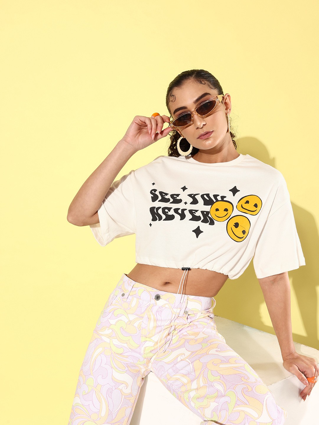 

Kook N Keech Emoji Misty White Vacay Chill Graphic High Printed Pure Cotton Boxy T-shirt, Off white