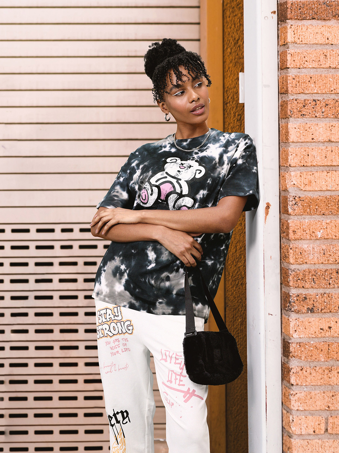 

Kook N Keech Bold Black Poster Graphics Printed Pure Cotton Oversized T-shirt