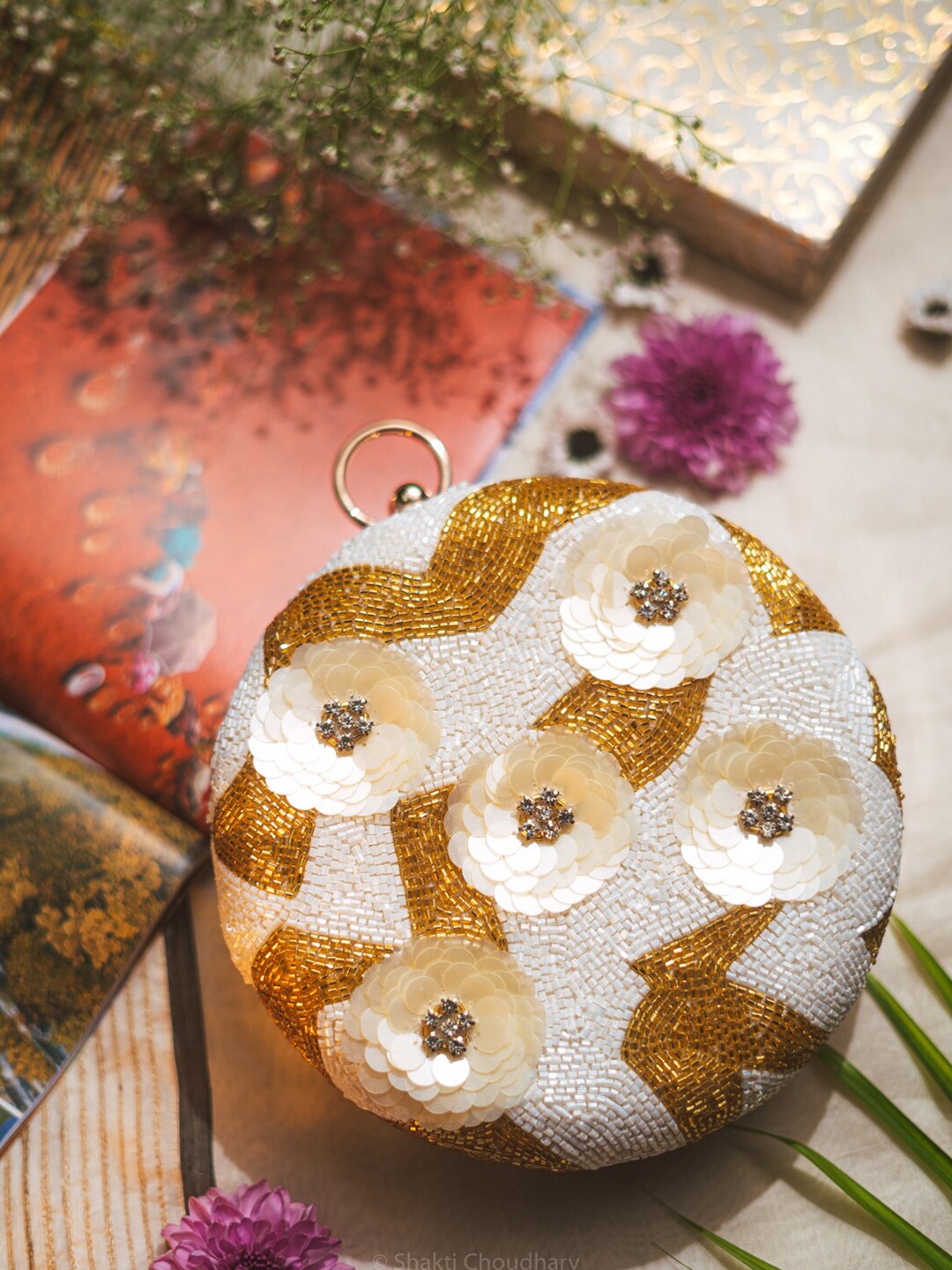

NR By Nidhi Rathi Embellished Box Clutch, White