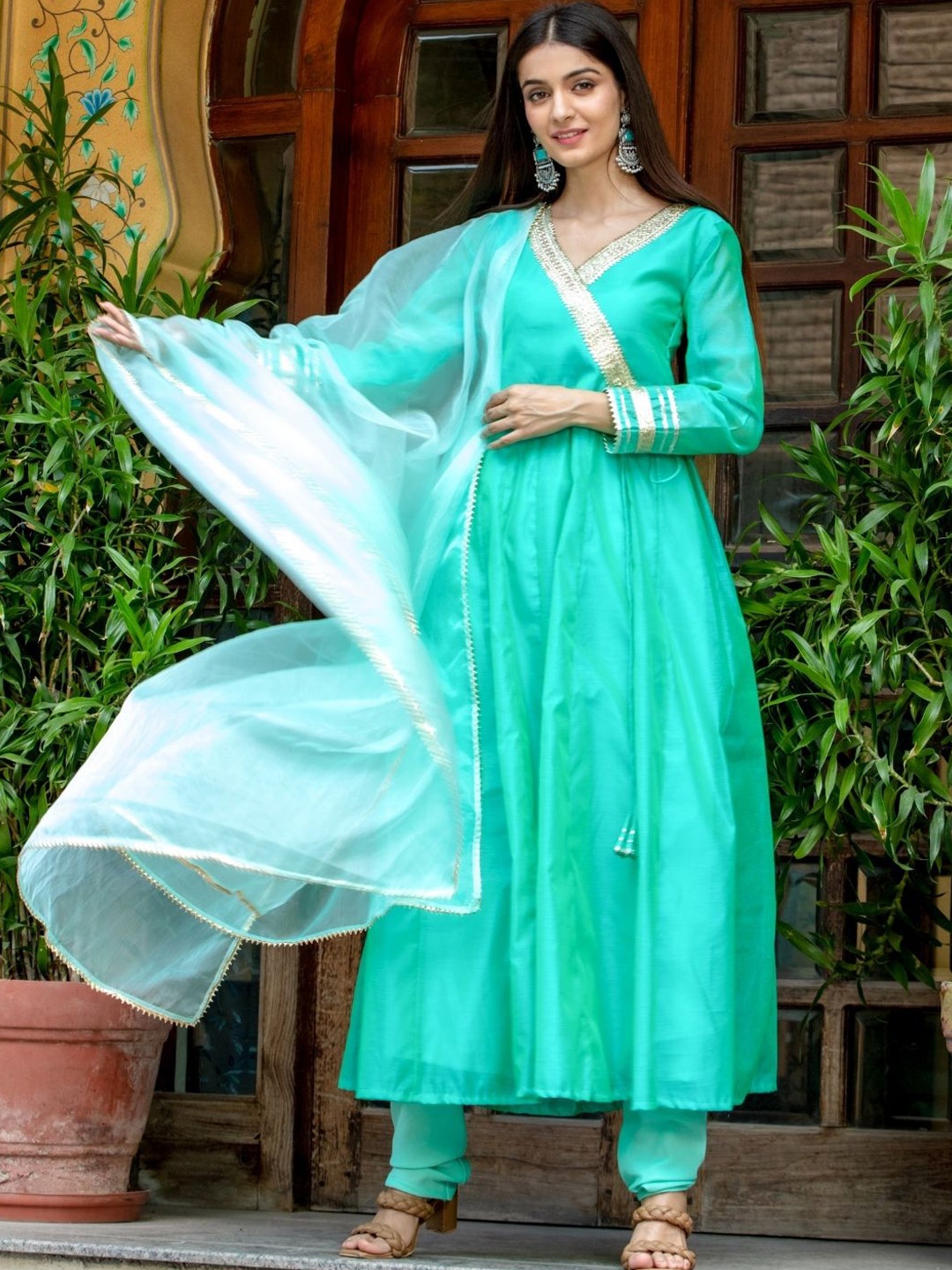 

HOUSE OF JAMOTI Blue Angrakha Gotta Patti Chanderi Silk Kurta with Churidar & With Dupatta, Turquoise blue