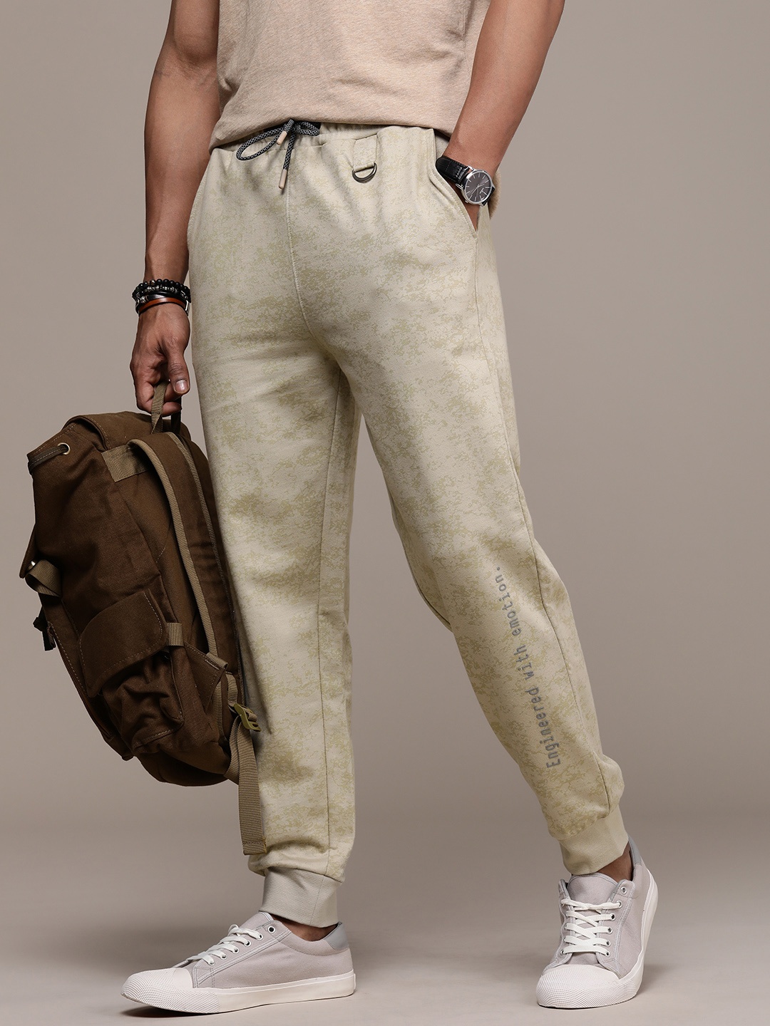 

FORCE IX Men Abstract Print Relaxed Fit Mid-Rise Knitted Pure Terry Cotton Joggers, Beige