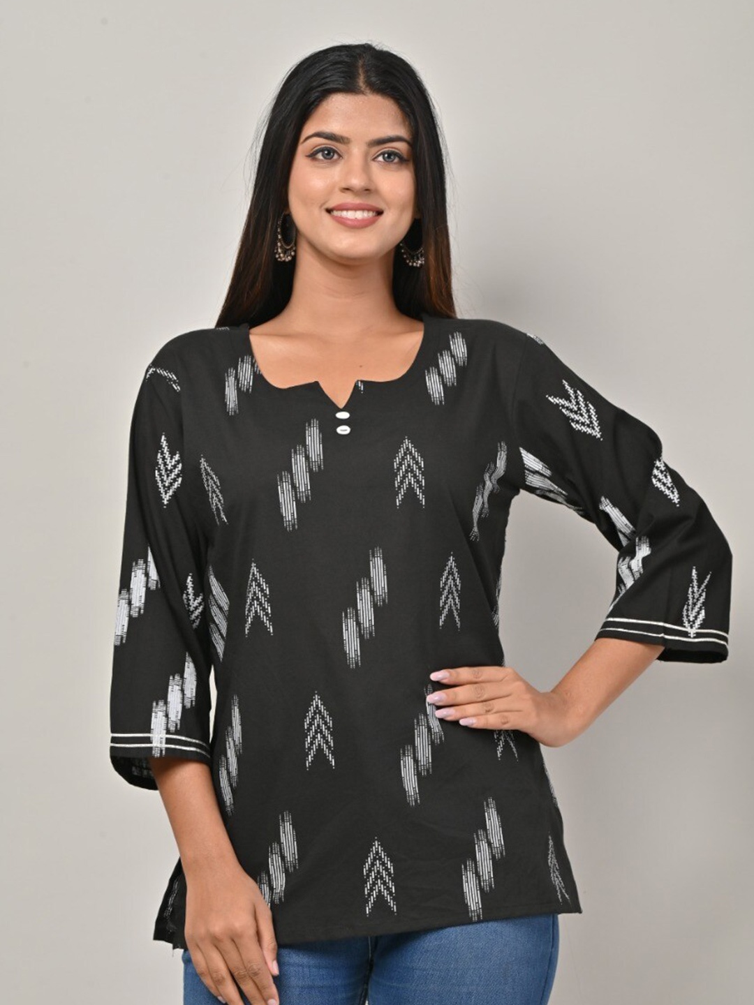 

Swasti Black Geometric Printed Pure Cotton Kurti