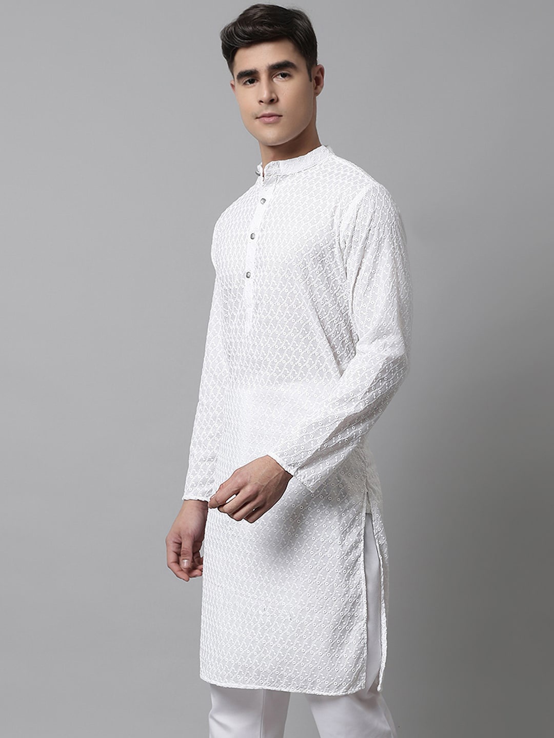 

Jompers Men Ethnic Motifs Embroidered Thread Work Cotton Kurta, White