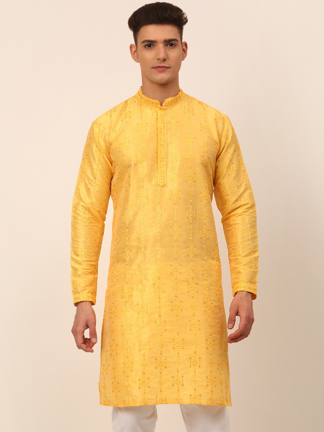 

Jompers Men Floral Embroidered Kurta, Yellow