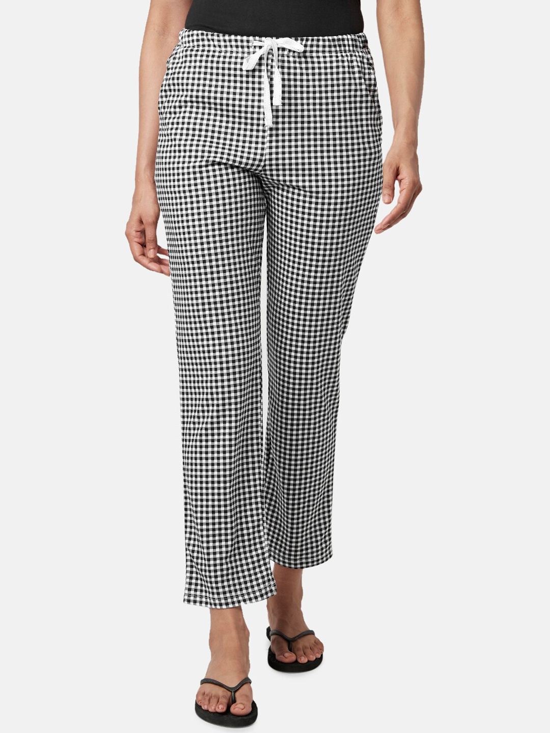 

Dreamz by Pantaloons Women Checked Cotton Lounge Pants, Black