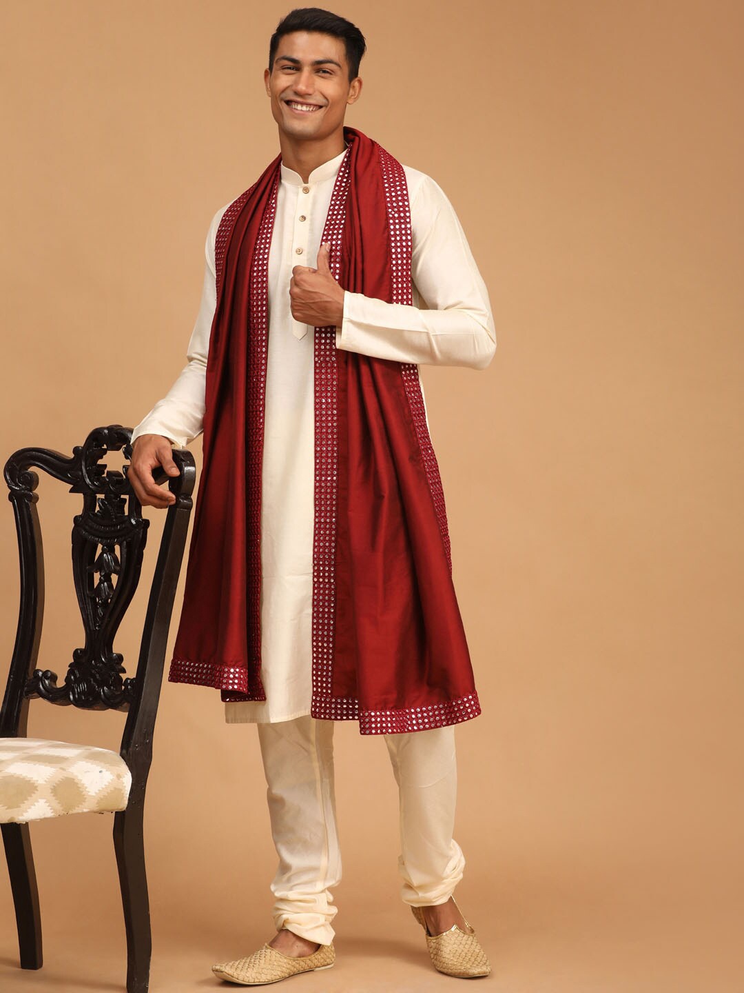 

VASTRAMAY Men Maroon Viscose Mirror Work Dupatta
