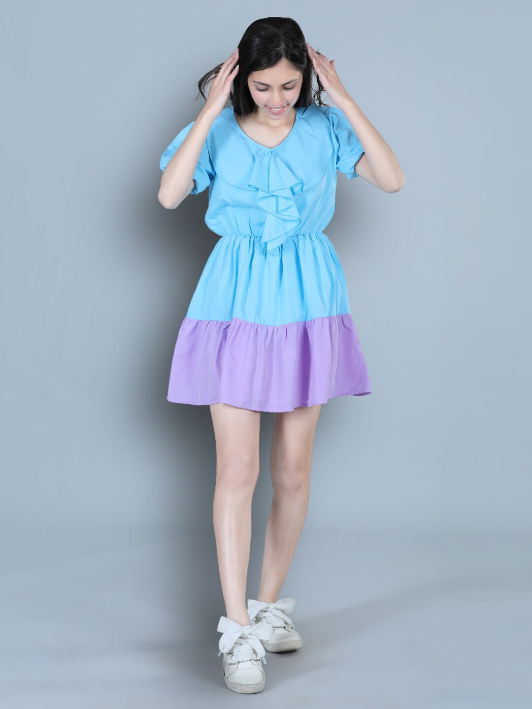 

Cutiekins Girls V- Neck Short Sleeves Colourblocked Crepe Dress, Turquoise blue