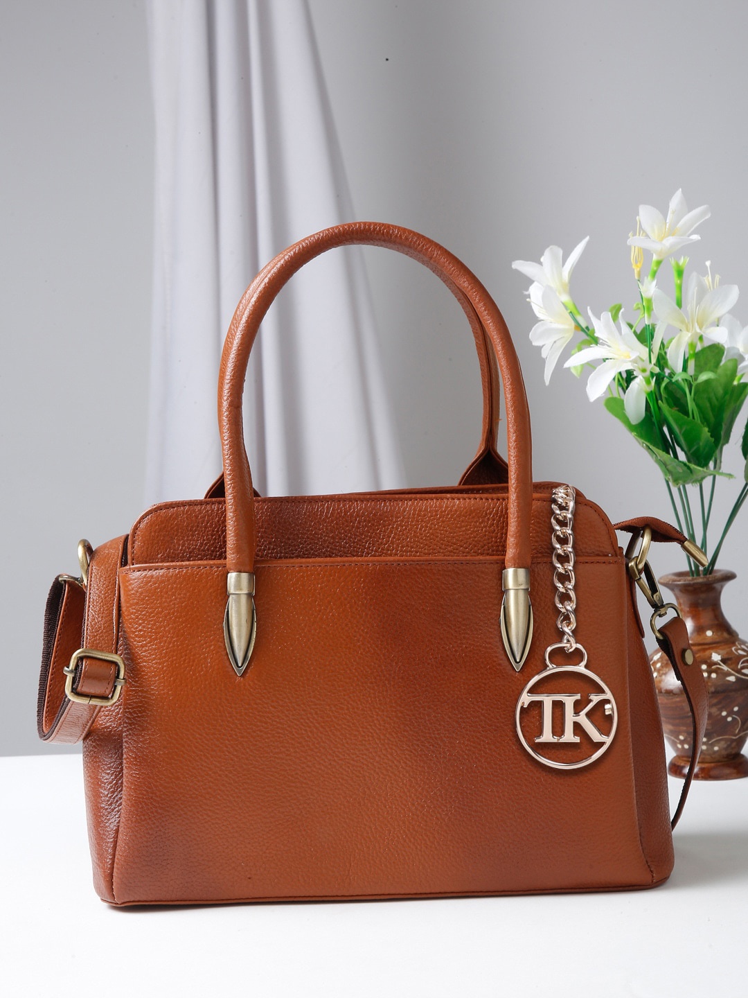 

Teakwood Leathers Women Textured Leather Handheld Bag, Tan