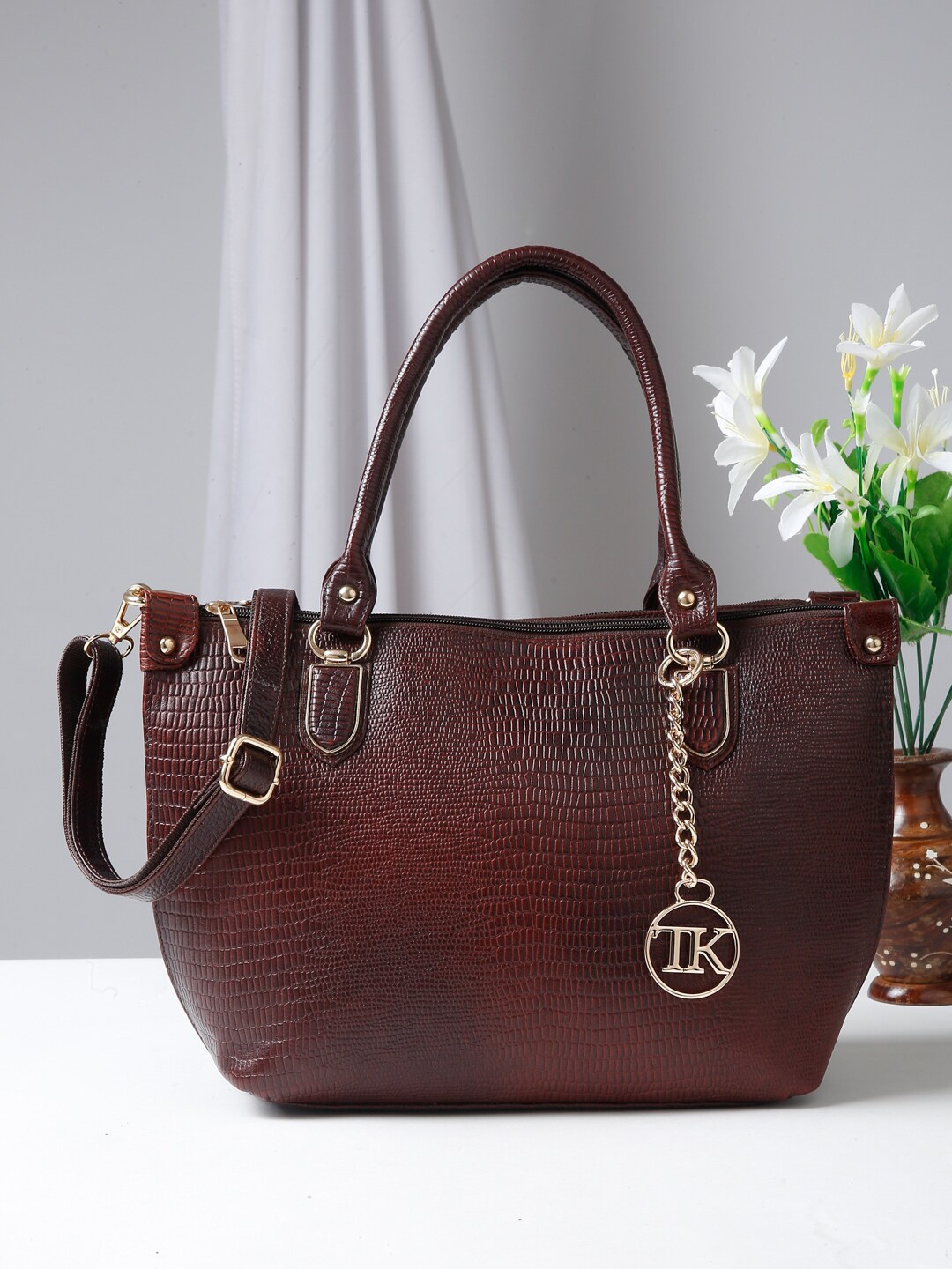 

Teakwood Leathers Women Textured Leather Handheld Bag, Brown