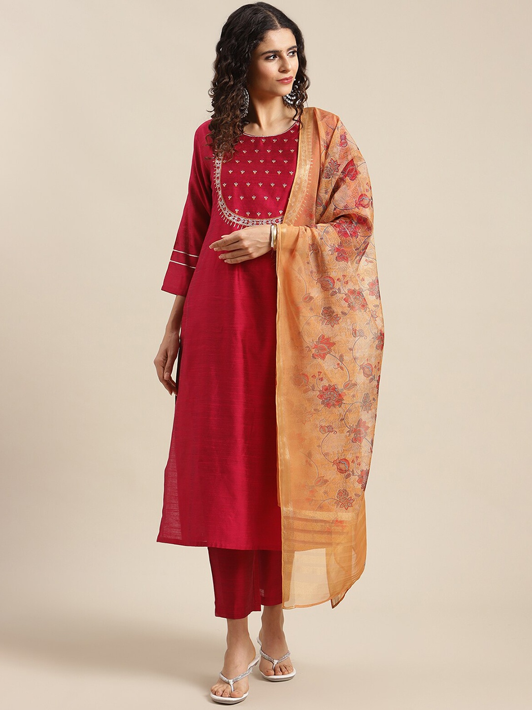 

Varanga Ethnic Motifs Maroon Yoke Design Thread Work Kurta with Trousers & With Dupatta, Magenta