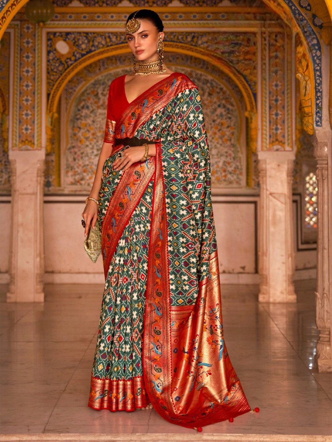 

Mitera Ethnic Motifs Zari Patola Saree, Green
