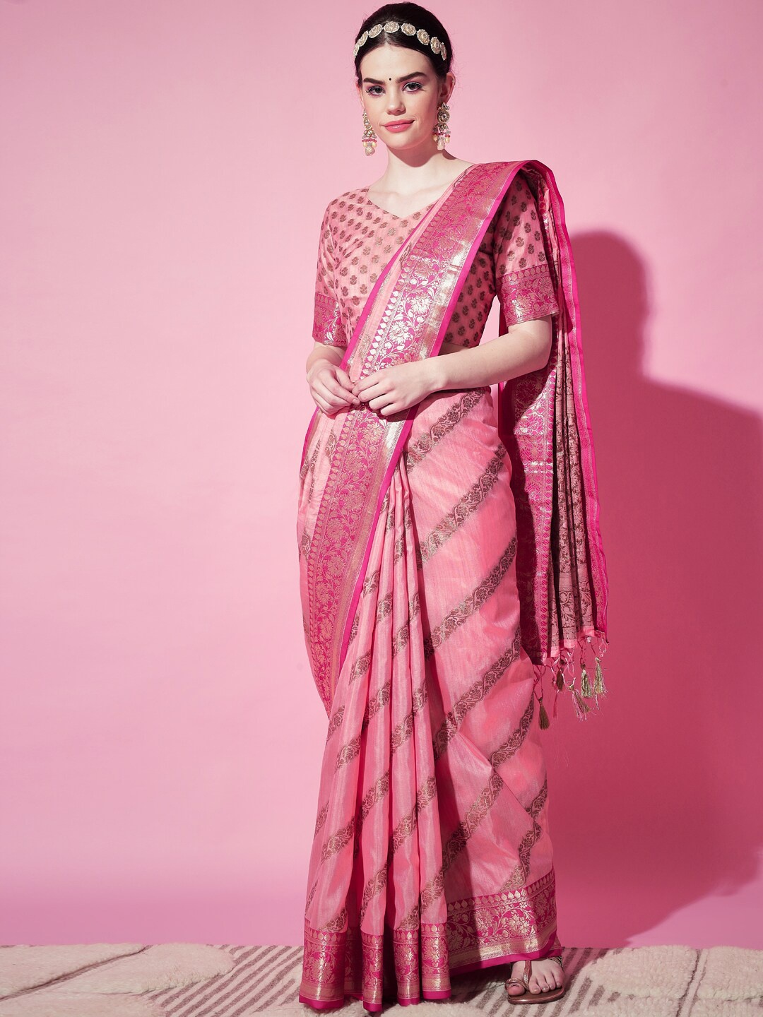 

VAANI CREATION Floral Zari Art Silk Banarasi Saree, Pink