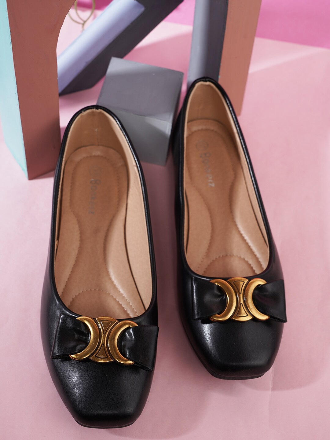 

ICONICS Women Ballerinas With Bows, Black