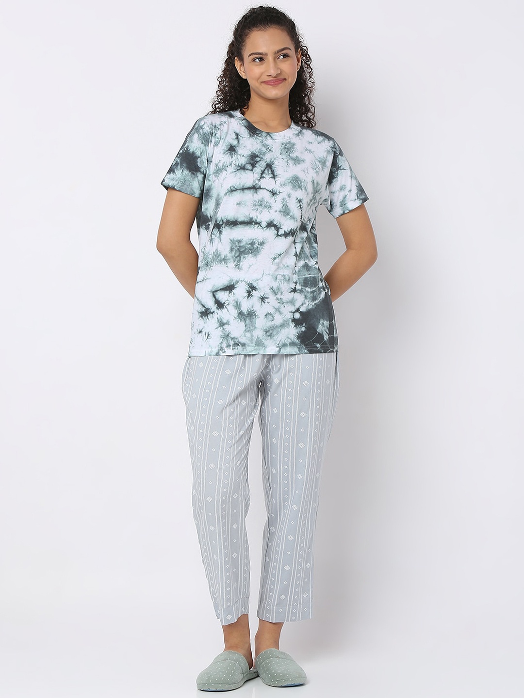 

Smarty Pants Women Printed Night suit, Black