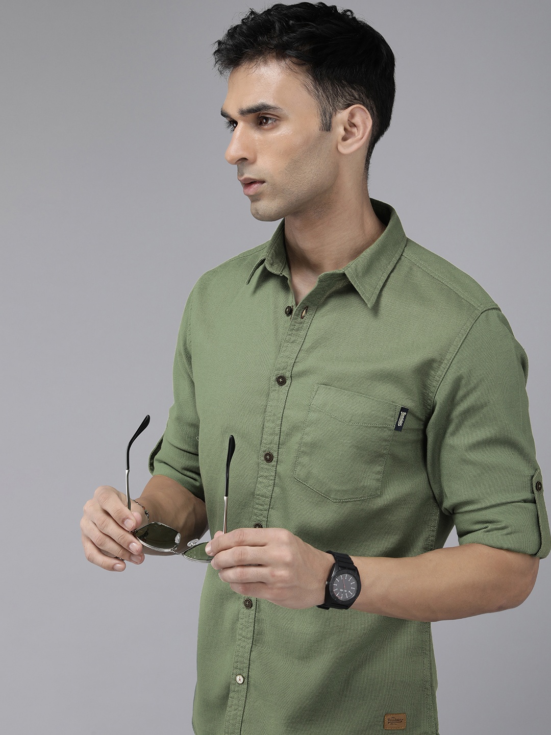 

The Roadster Lifestyle Co. Men Pure Cotton Solid Spread Collar Casual Shirt, Olive