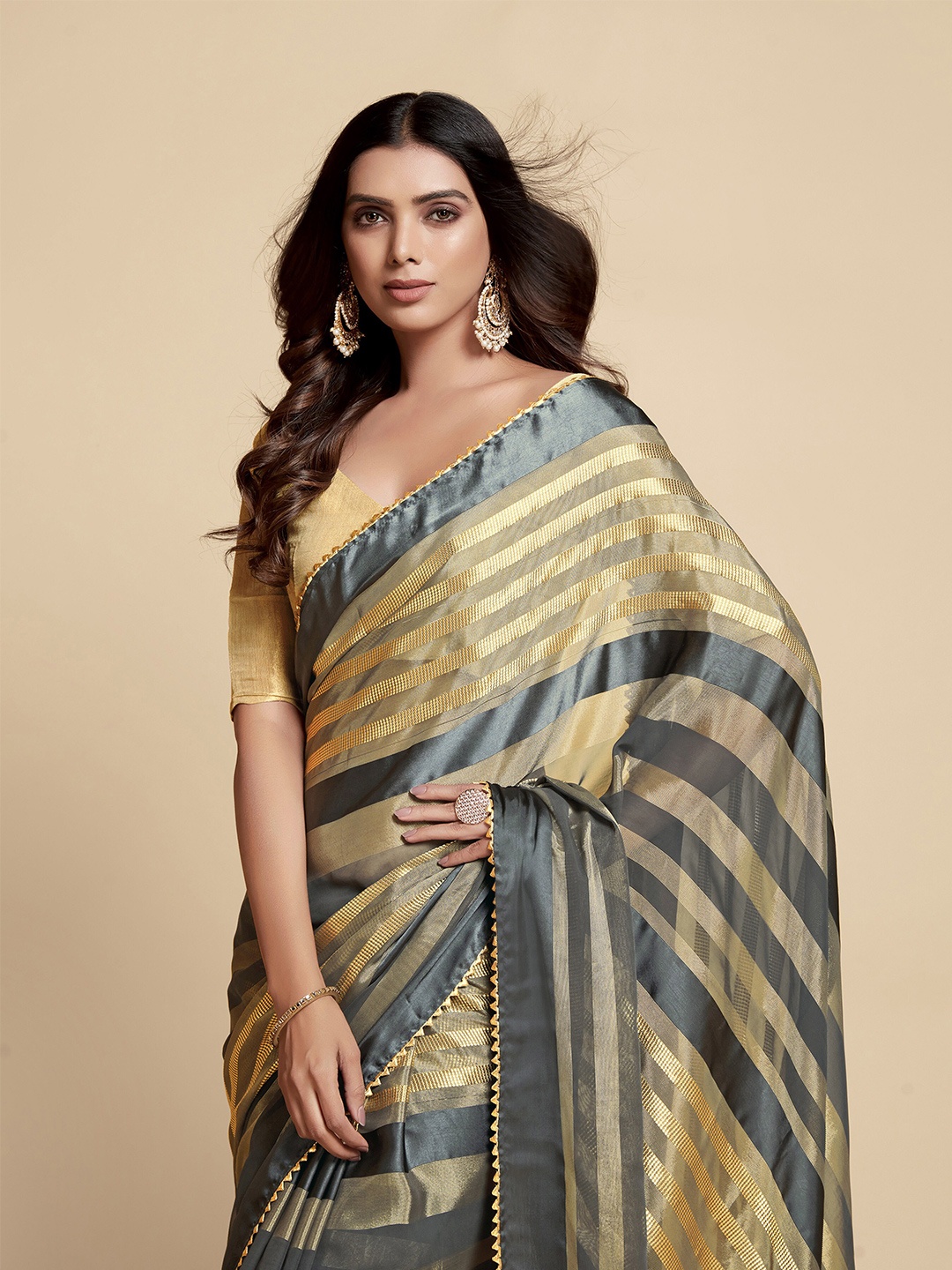 

Sangria Striped Saree, Grey