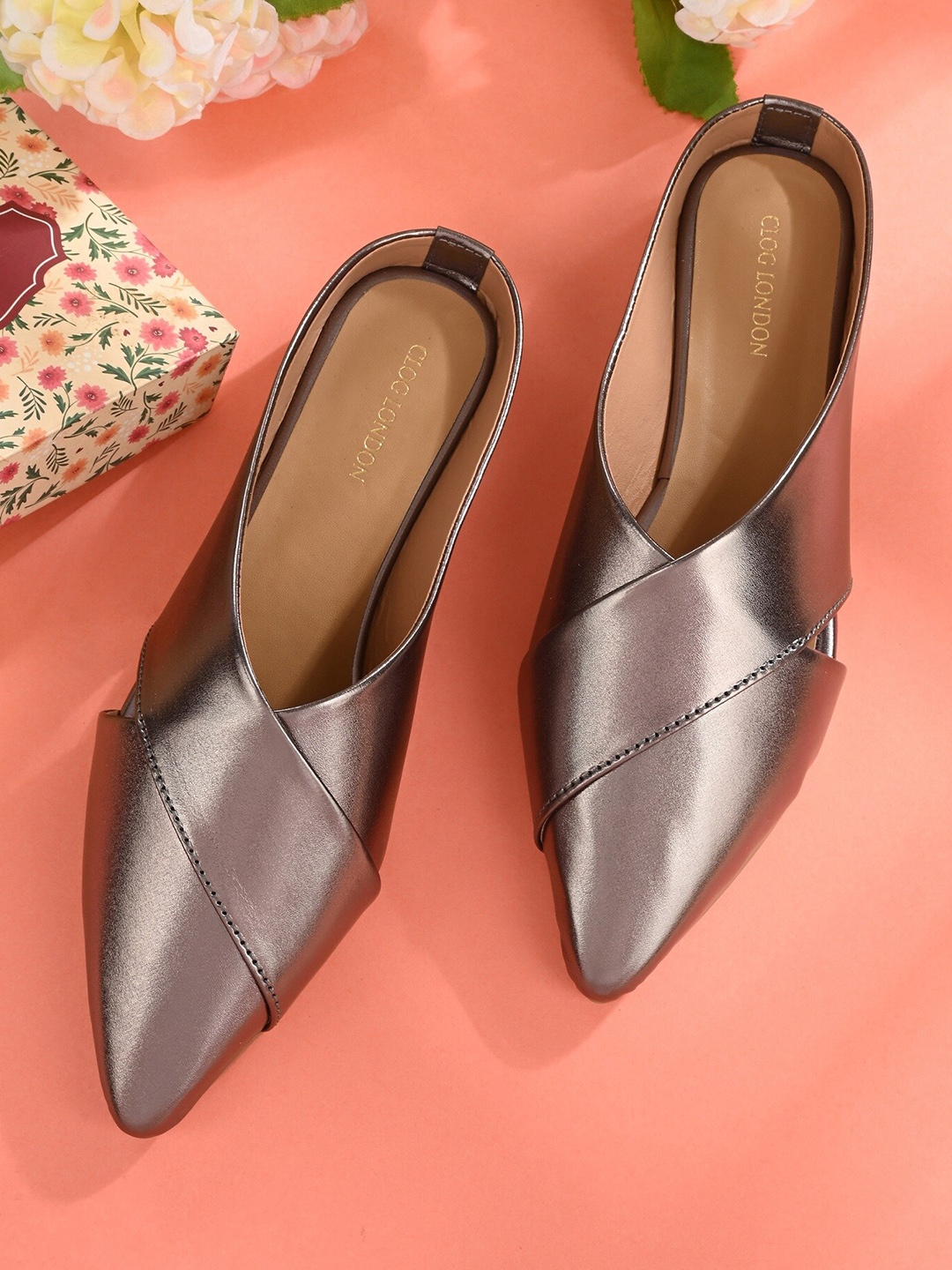 

CLOG LONDON Women Grey Ballerinas Flats