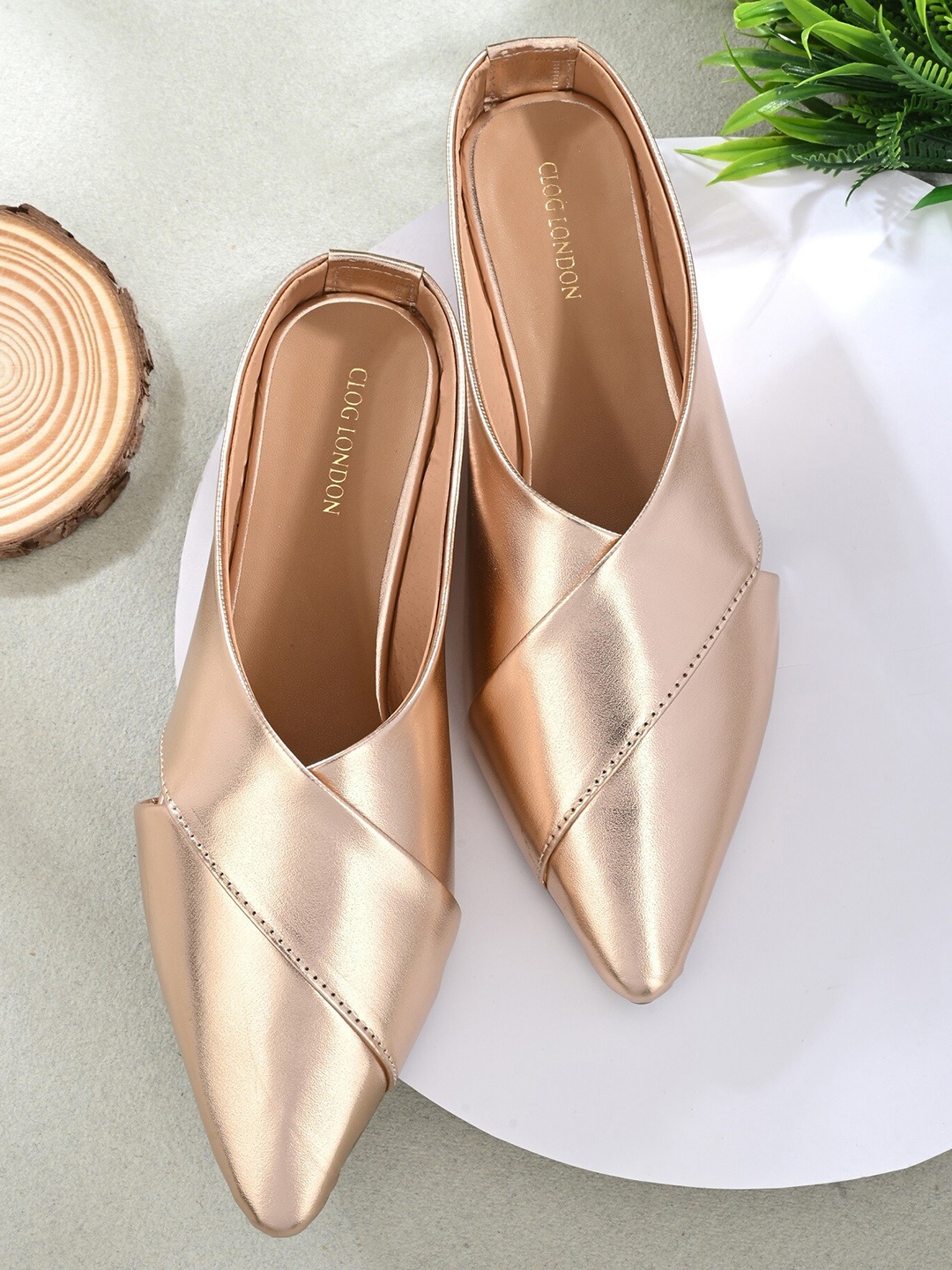 

CLOG LONDON Women Solid Mules, Copper