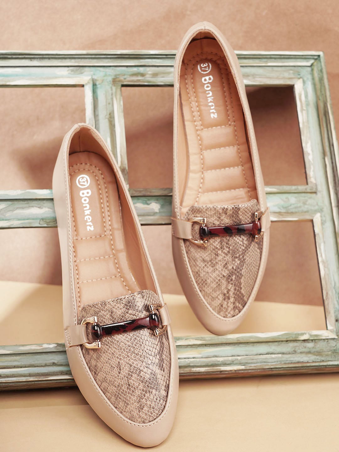 

Bonkerz Women Textured Ballerinas, Beige