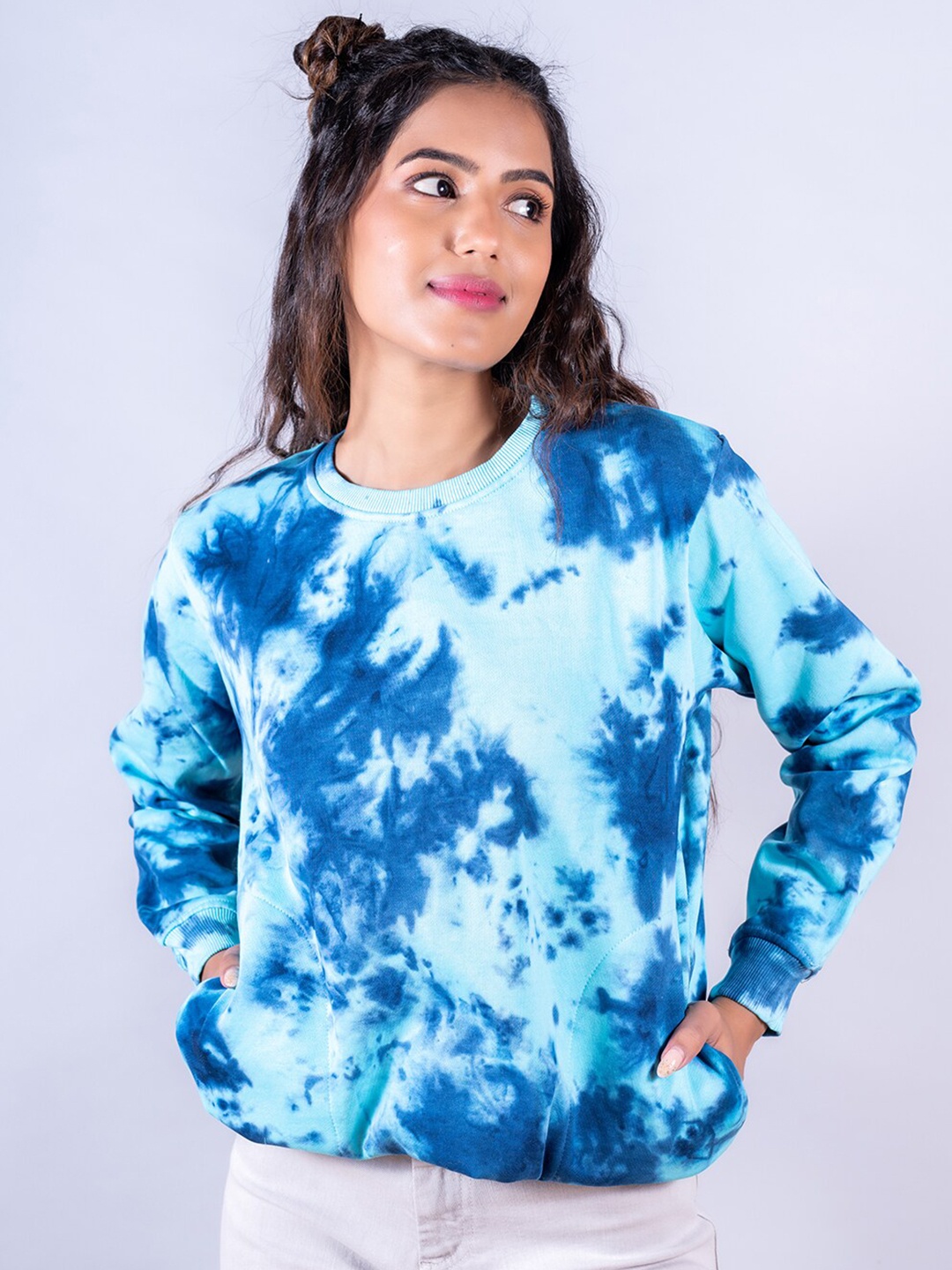 

Tistabene Women Printed Cotton Sweatshirt, Blue