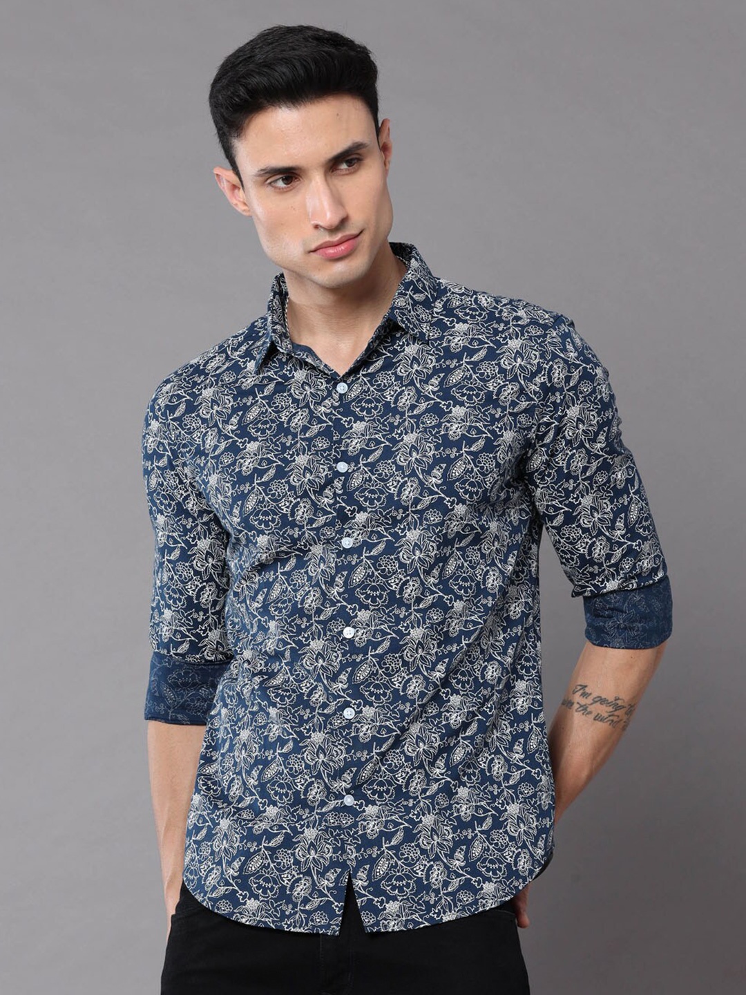 

Bushirt Men Classic Floral Printed Pure Cotton Casual Shirt, Navy blue