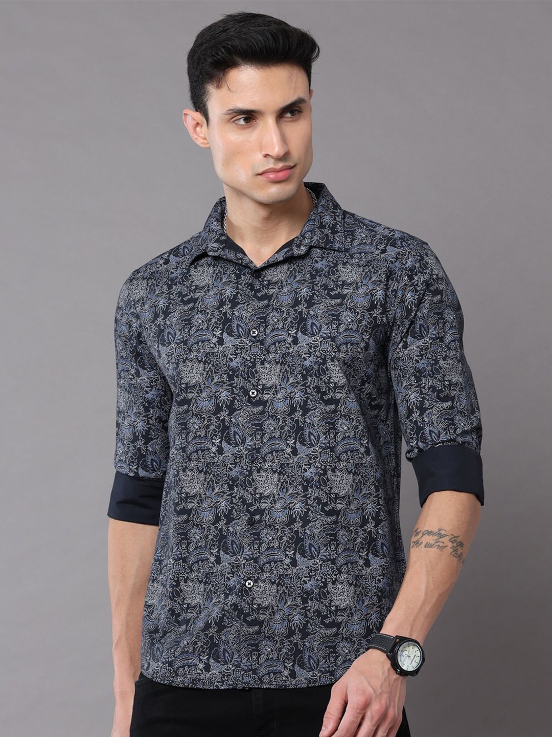 

Bushirt Men Classic Floral Printed Casual Shirt, Navy blue