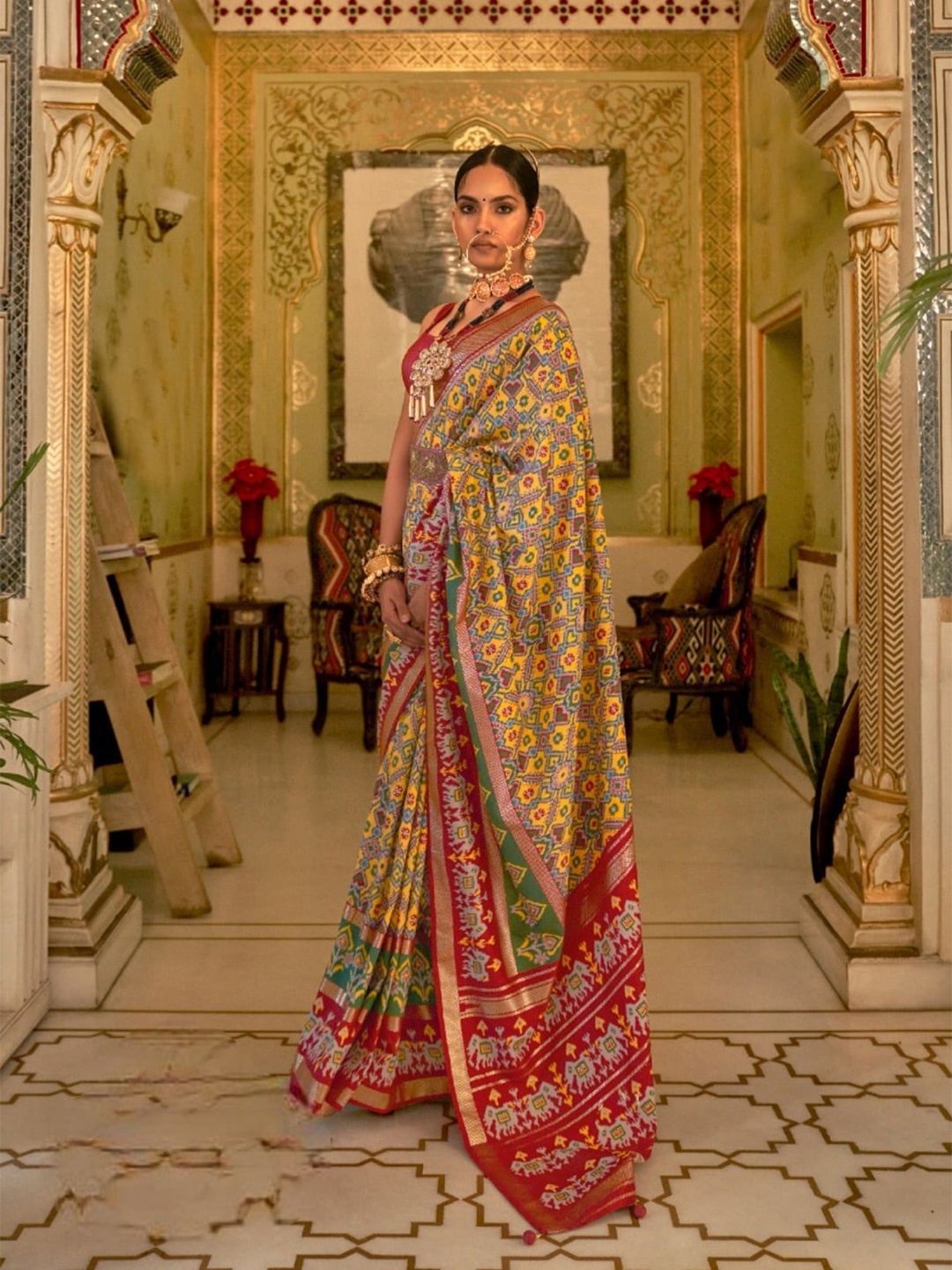 

Mitera Ethnic Motifs Silk Blend Patola Saree, Yellow