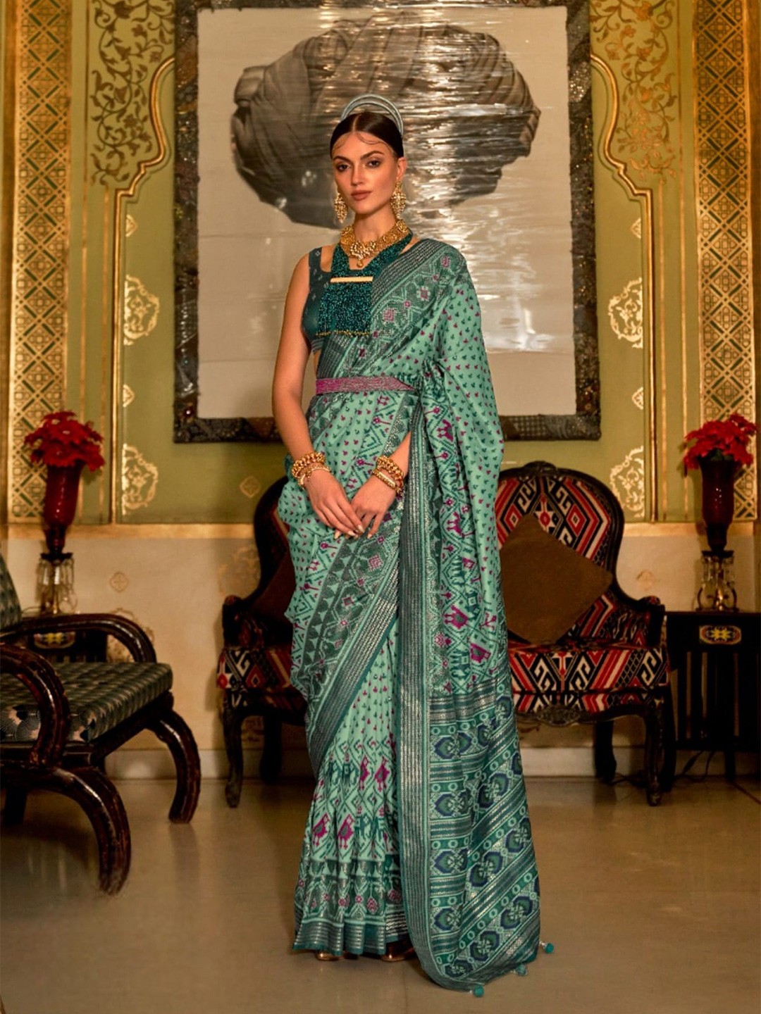 

Mitera Ethnic Motifs Silk Blend Patola Saree, Sea green