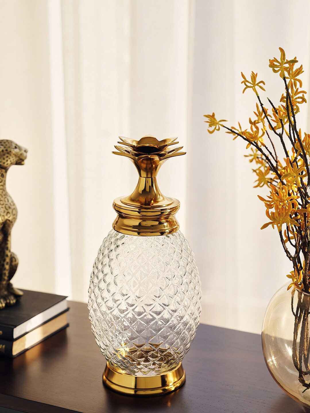 

Pure Home and Living Gold-Toned & Transparent Textured Pineapple Shaped Clear Glass Jar