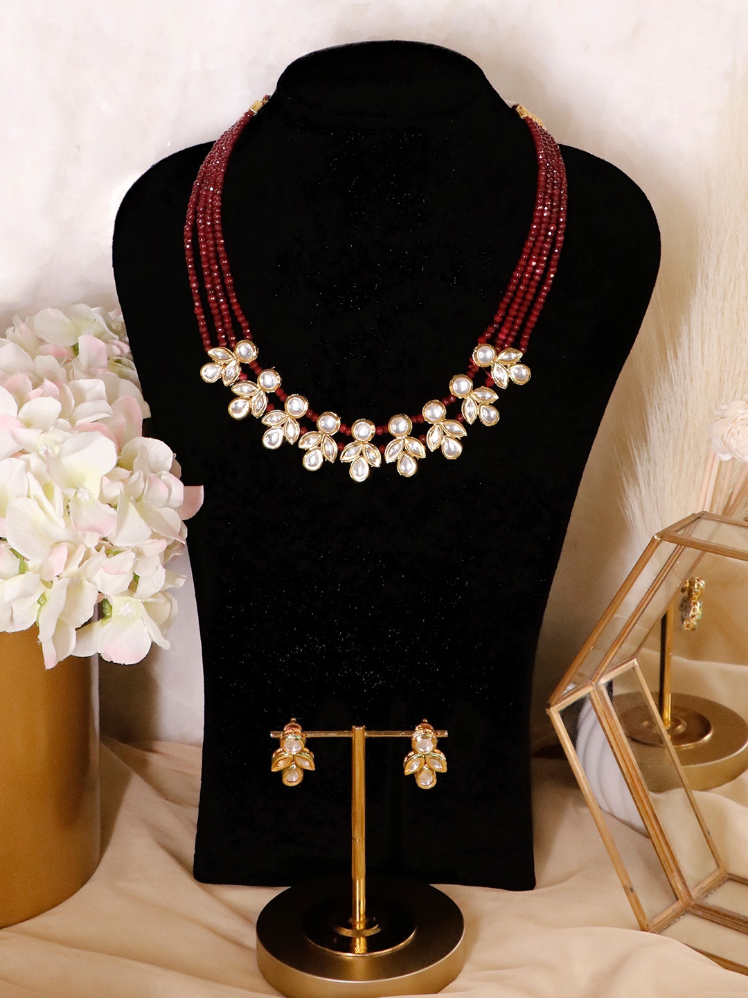 

Ishhaara Gold-Plated Kundan Studded & Beaded Jewellery Set