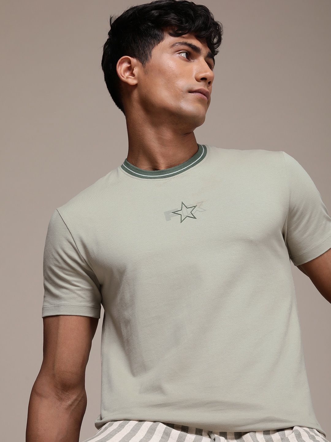 

FORCE IX Men Solid Round Neck T-shirt, Taupe