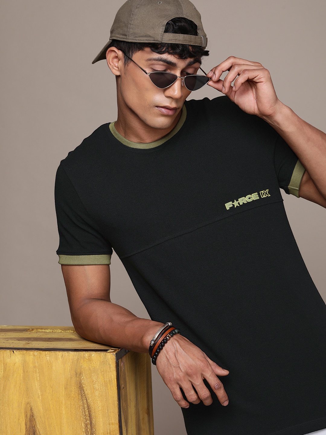 

FORCE IX Men Brand Logo Printed Pure Cotton T-shirt, Black
