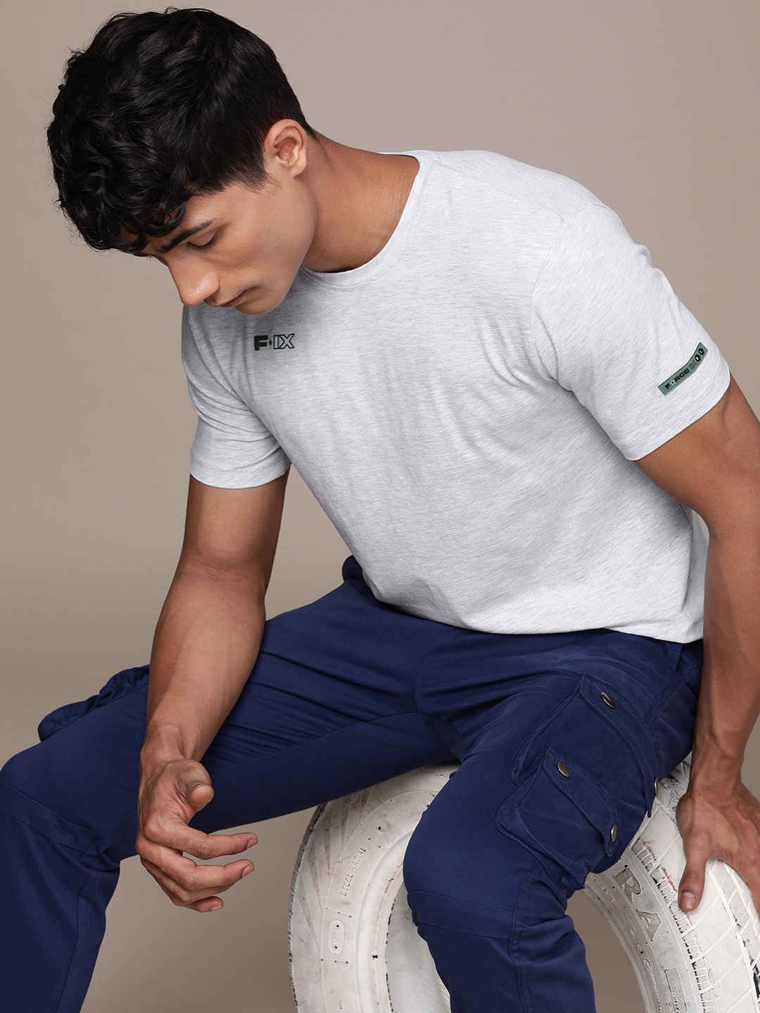 

FORCE IX Men Brand Logo Printed Applique T-shirt, Grey melange