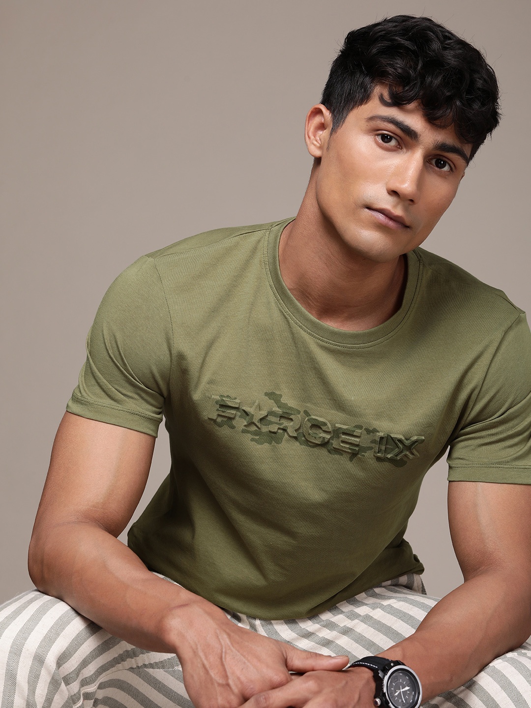 

FORCE IX Men Pure Cotton Brand Logo Embossed T-shirt, Olive